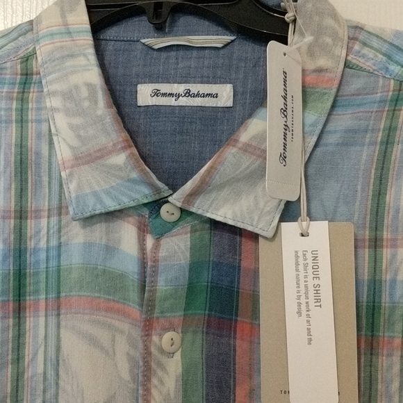 Tommy Bahama short sleeve button-up shirt. NWT - Picture 2 of 2